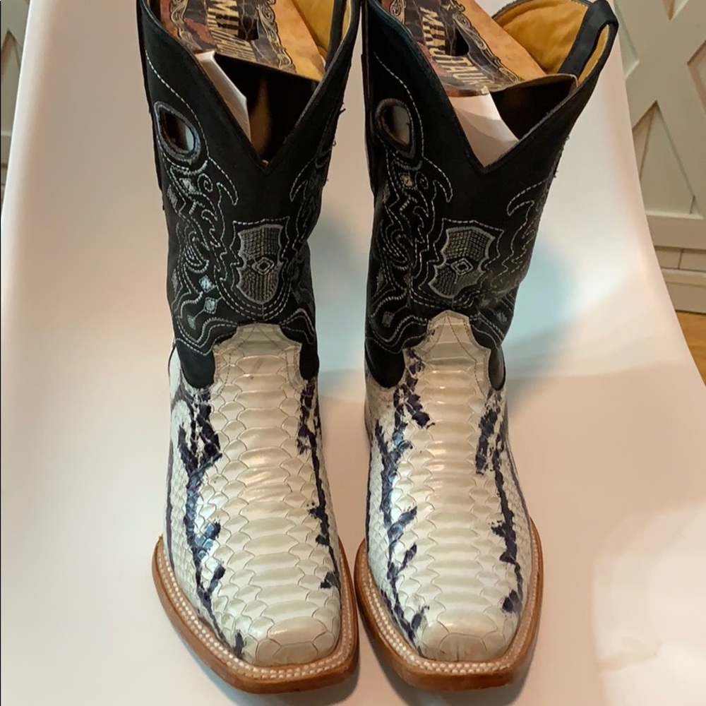 Snake skin pattern boots
